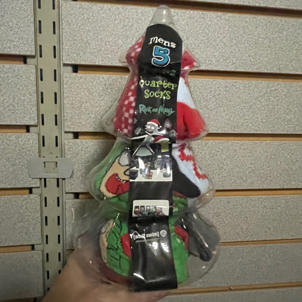 Rick and Morty Mens 5 Pair Quarter Socks Christmas Tree Holiday Gift Set Sz 6-12